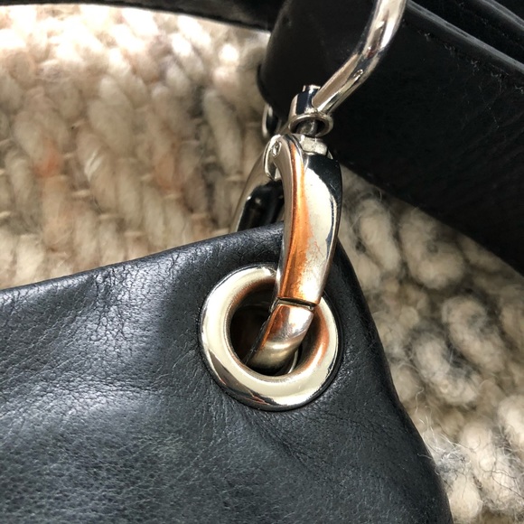 Margot genuine leather crossbody - Picture 6 of 8